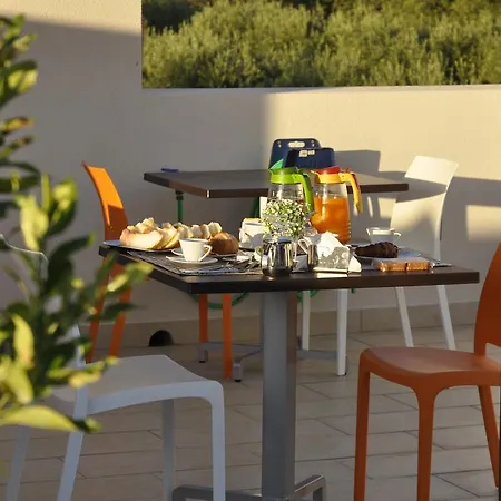 Alojamento de Acomodação e Pequeno-almoço Il Sole Castelluzzo